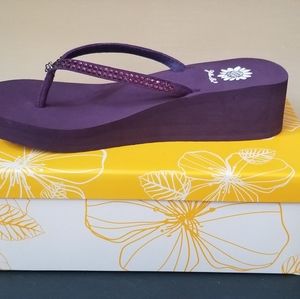Yellow Box Custard sz 9 Aubergine
